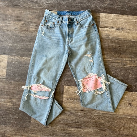 Levi’s 501 Jeans - Picture 1 of 16